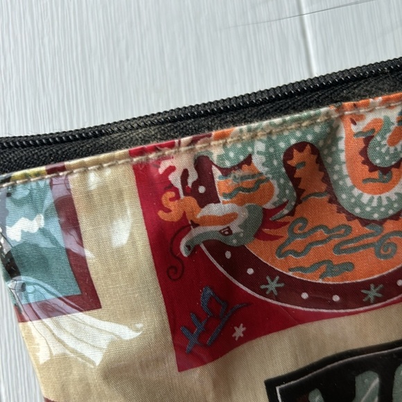 Nick and Nora Vintage 2000s Travel toiletries bag - Picture 10 of 11